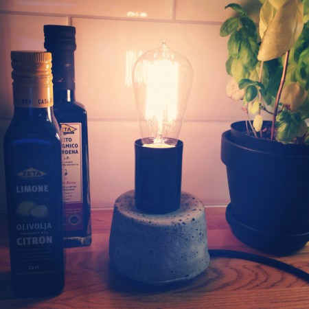 Betonglampa 349kr/st